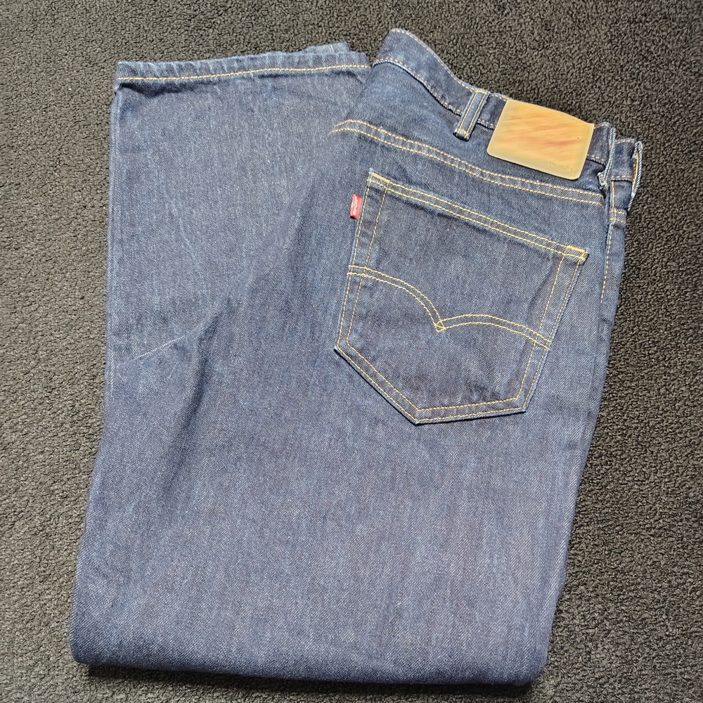 Levi's 550 Relaxed Fit Dark Blue Denim Jeans Men's Size 38x29 - Picture 2 of 10